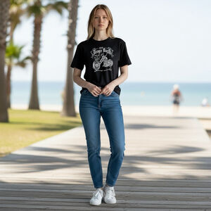 286 - 🏍️ Ladies Artwork T-Shirt